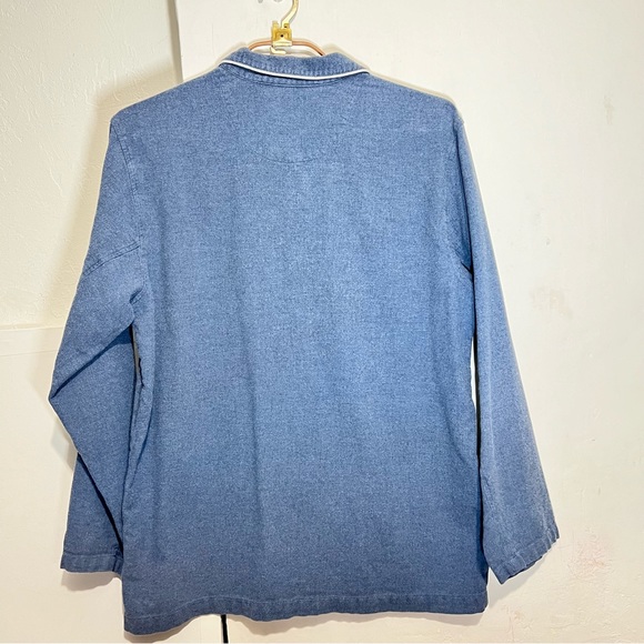 Button down shirt : Box 006: - Picture 5 of 7